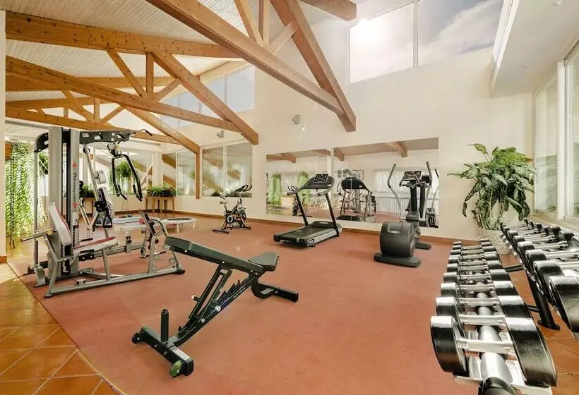 בית מלון כפרי Albatroz Beach & Yacht Club