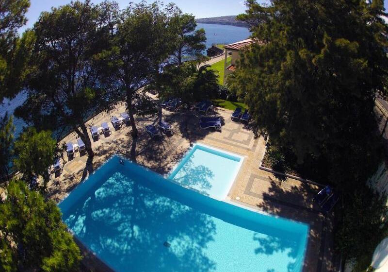 ホテル Albatroz Beach & Yacht Club