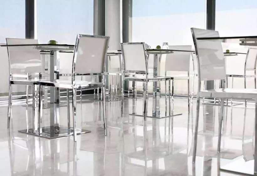 Отель Benavente Vila