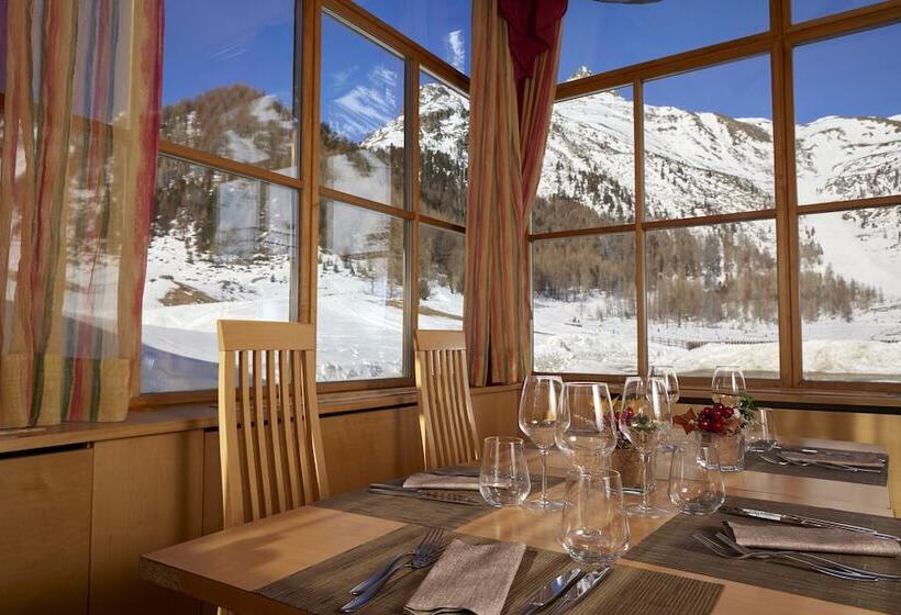 Blu Hotel Senales Zirm Cristal