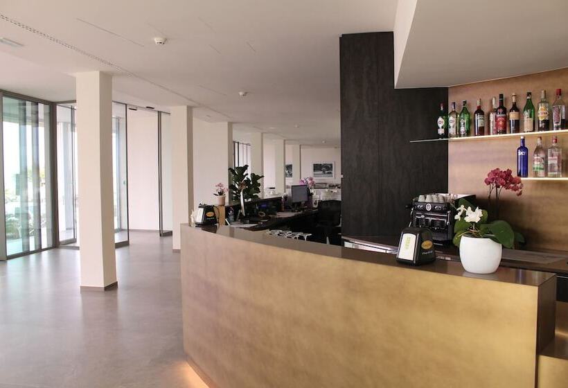 Отель Cristallo