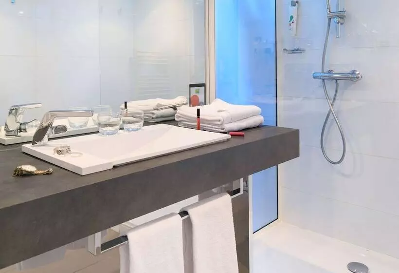 فندق Ibis Styles Menton Centre