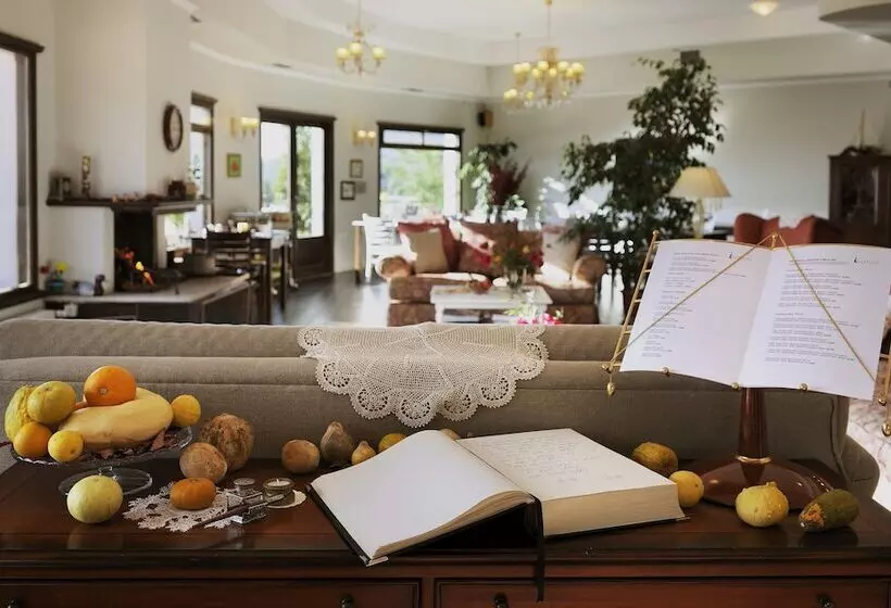 בית מלון כפרי Jennifer Home