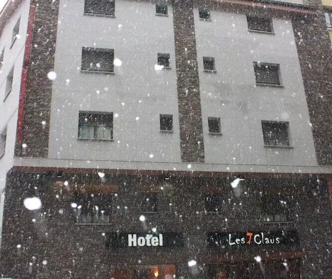 هتل Les 7 Claus