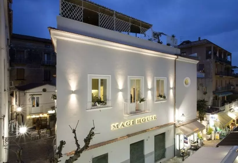 ホテル Magi House Relais