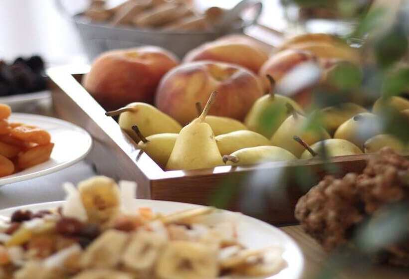 בית מלון כפרי Poli