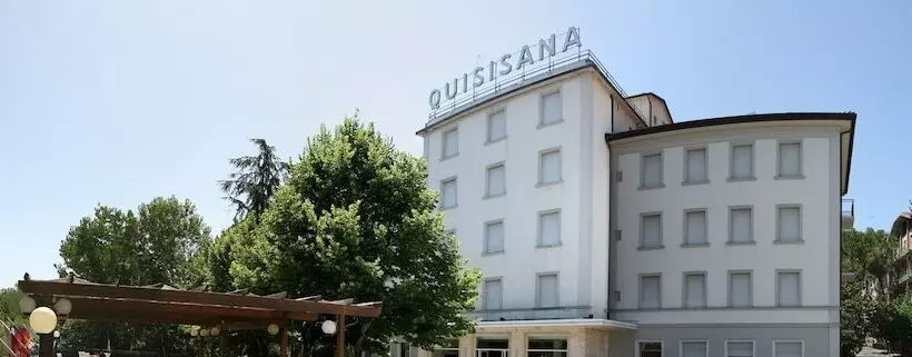 ホテル Quisisana