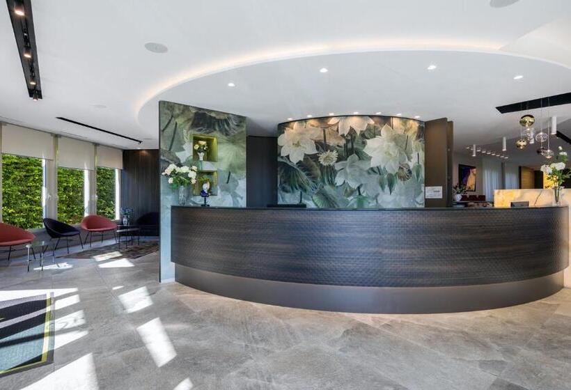 هتل Residence Zust