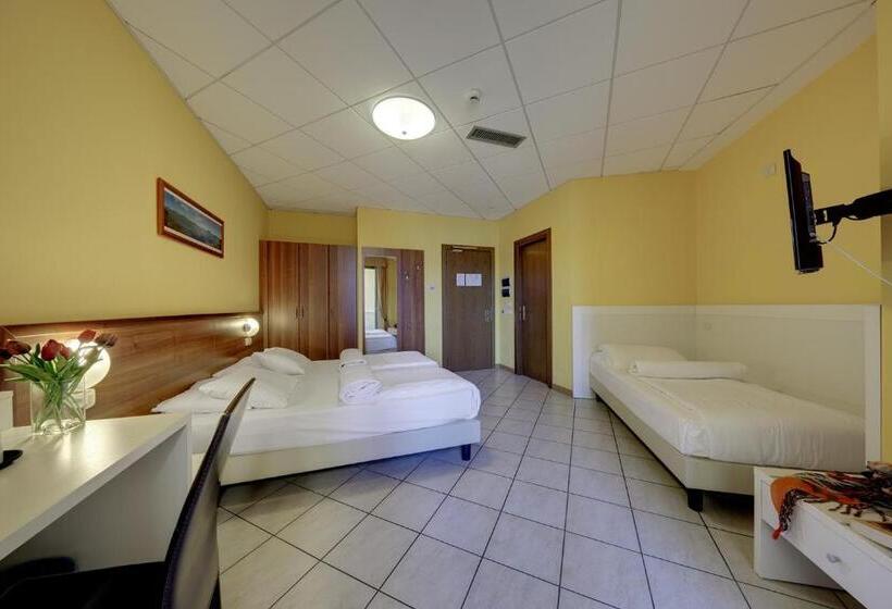 هتل Residence Zust