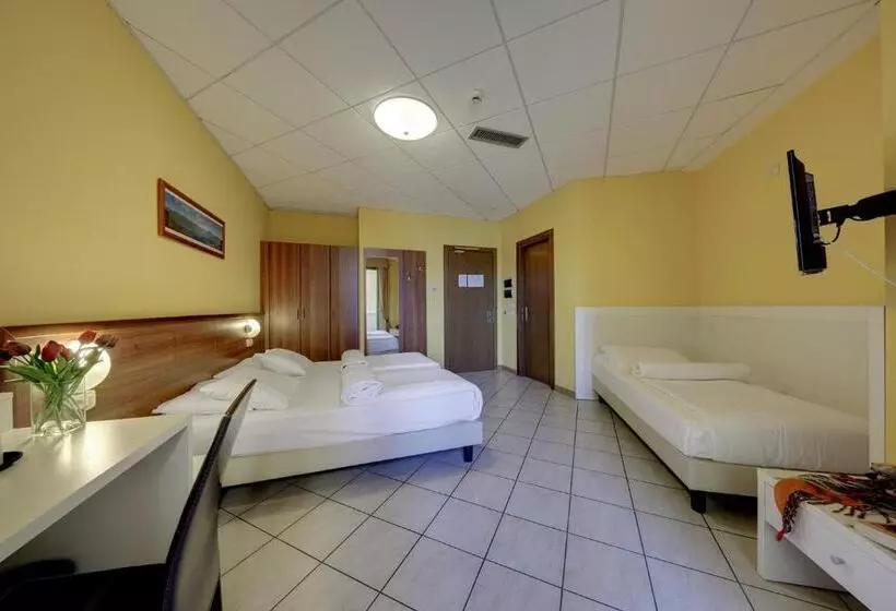 هتل Residence Zust