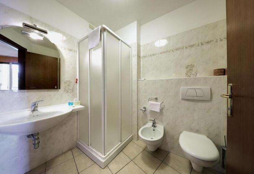 هتل Residence Zust