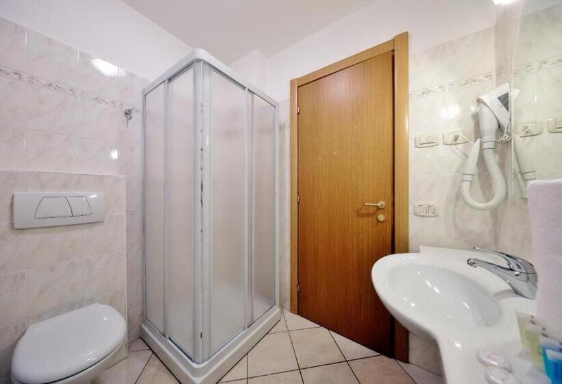 هتل Residence Zust