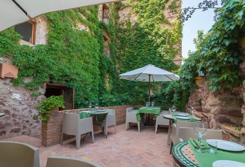 فندق ريفى El Jardín Vertical