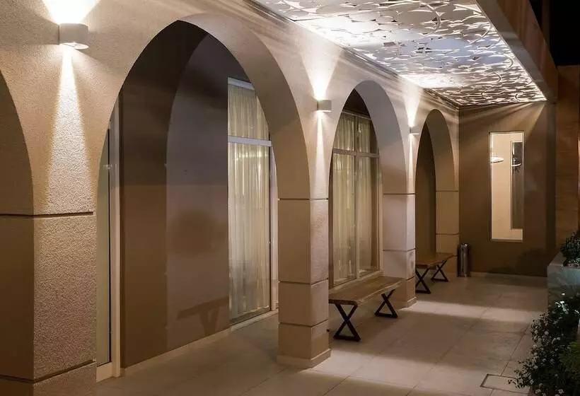 Отель Telesilla