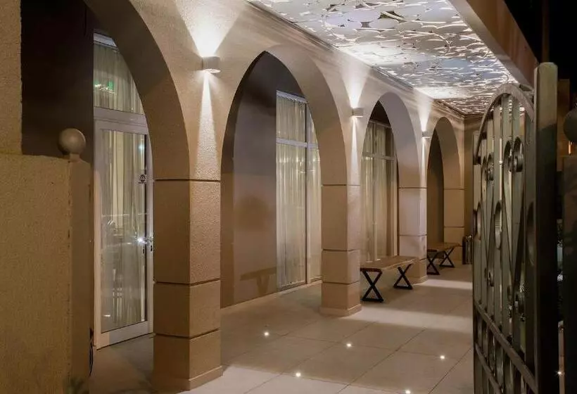 Отель Telesilla