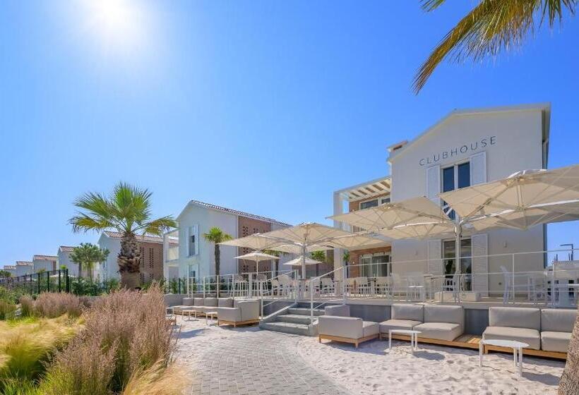 酒店 Pareus Beach Resort