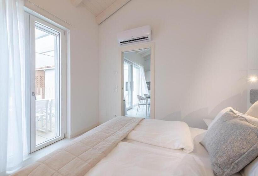 酒店 Pareus Beach Resort