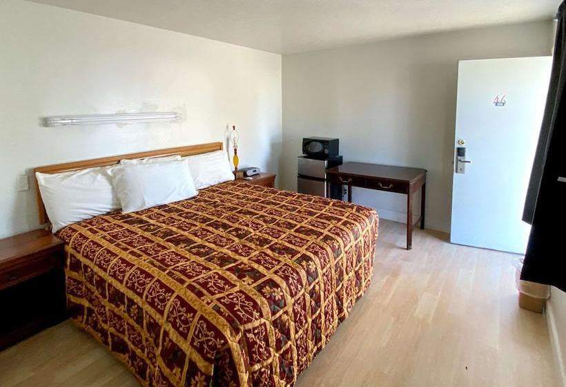 فندق على الطريق Rodeway Inn