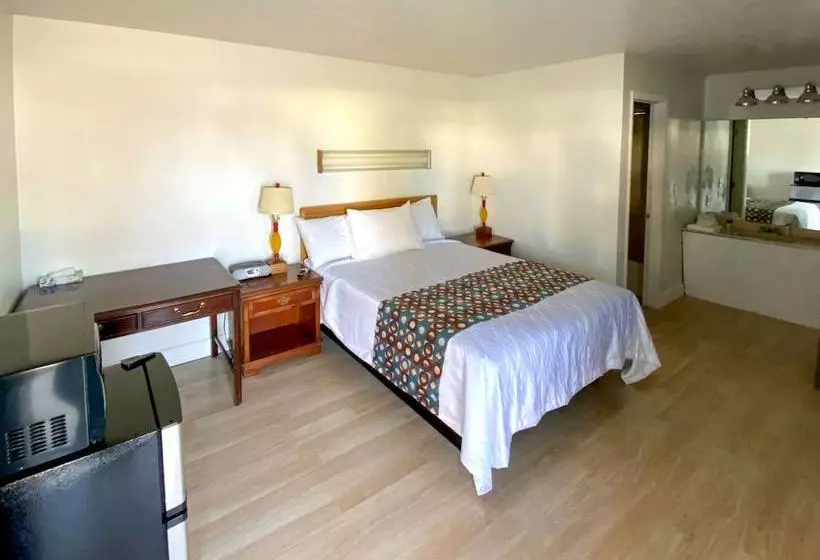 モーテル Rodeway Inn