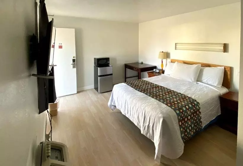 モーテル Rodeway Inn
