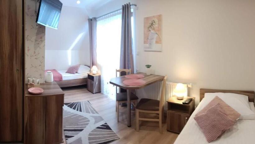 پانسیون Słoneczny Dworek