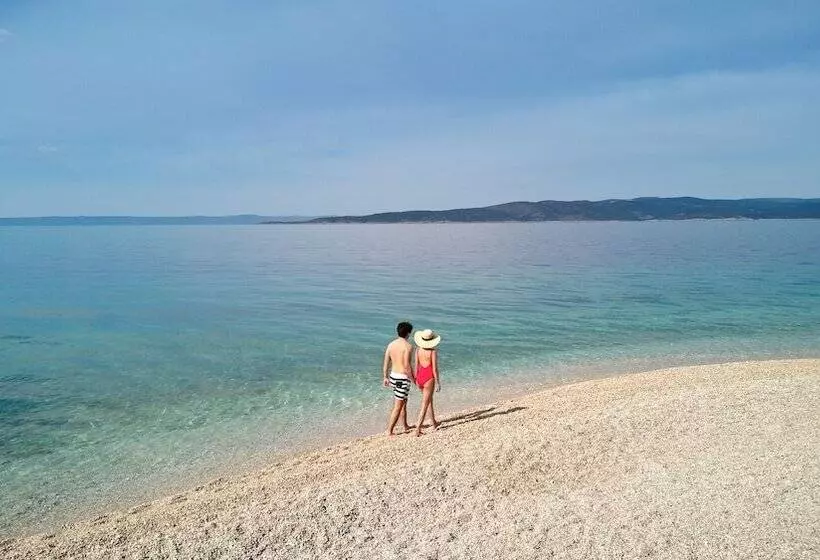 Bluesun Hotel Maestral