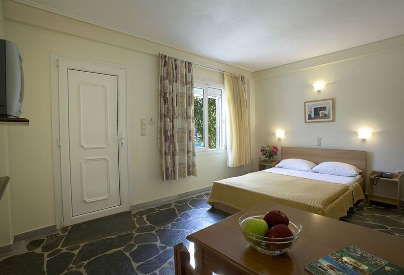 DeAngelo Apartment Hotel