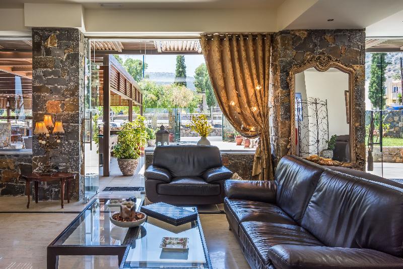 Dias Luxury Studios & Apartments