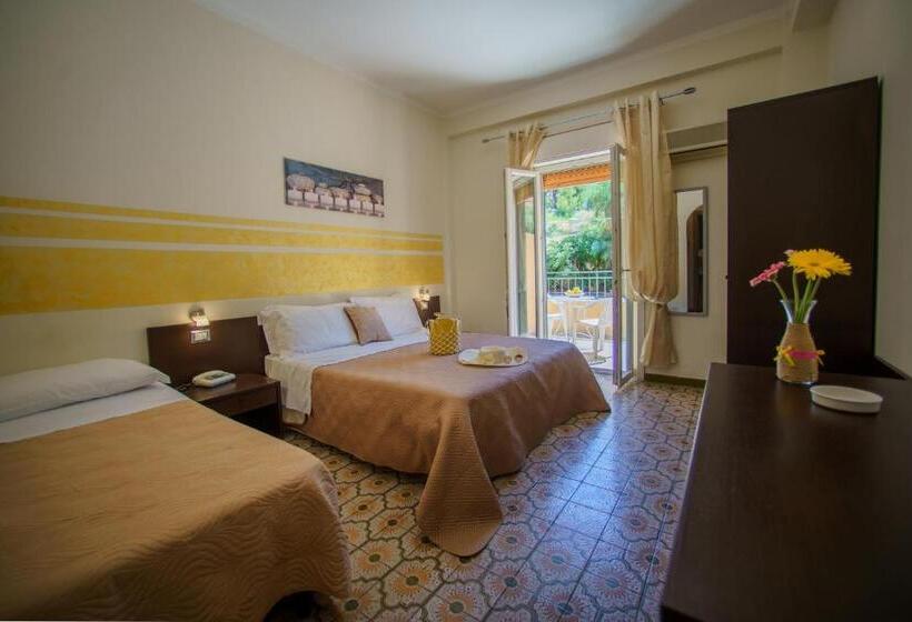 בית מלון כפרי Al Pescatore