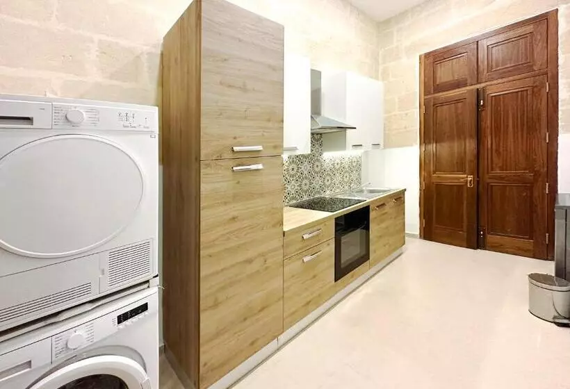 هتل Ax Palazzo Capua