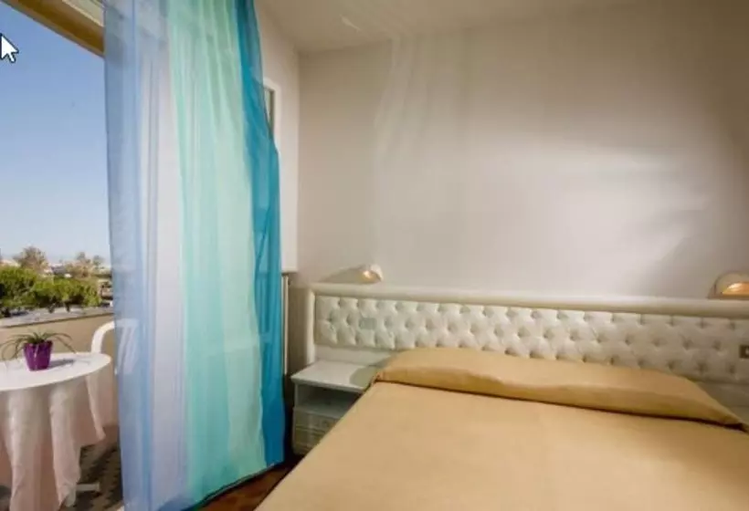 ホテル Diplomatic