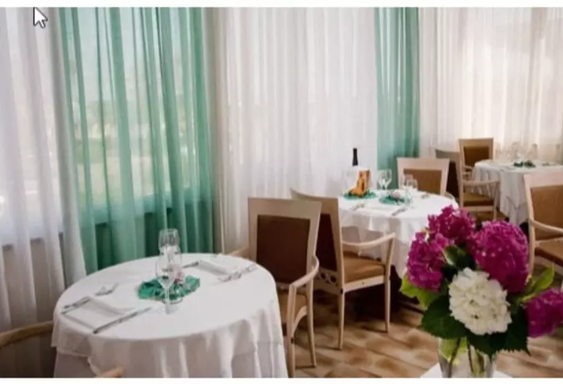 ホテル Diplomatic