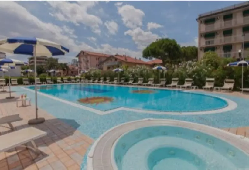 ホテル Diplomatic