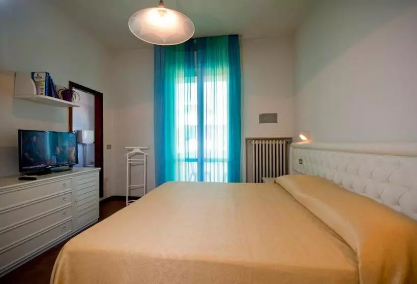 ホテル Diplomatic