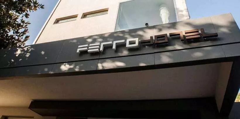 هتل Ferro