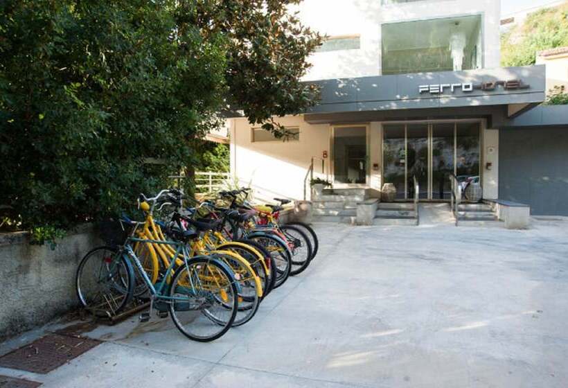 בית מלון כפרי Ferro