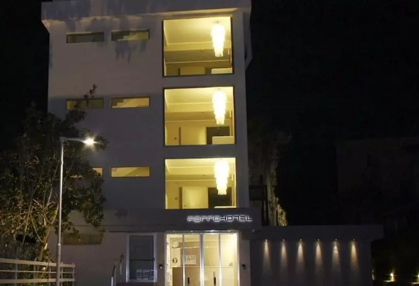 هتل Ferro