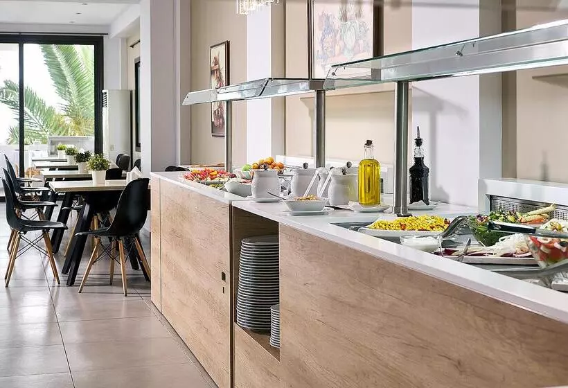 Отель Glavas Inn