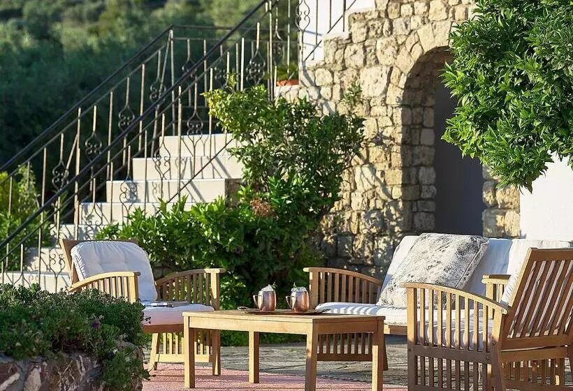 Отель Glavas Inn