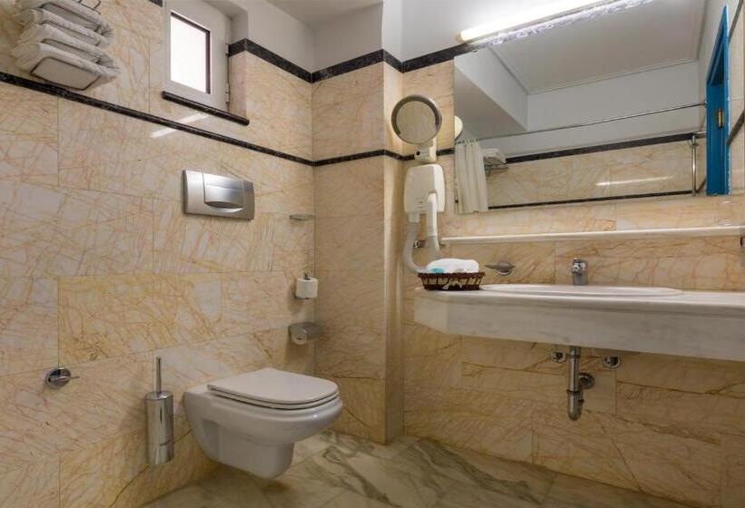 فندق Chrispy Beach Resort, Agia Marina