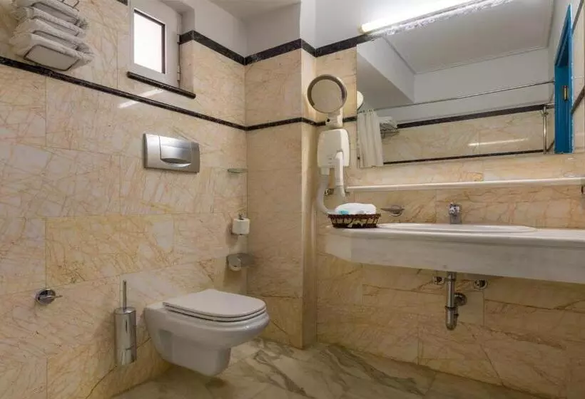 酒店 Chrispy Beach Resort, Agia Marina