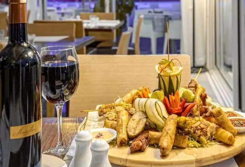 هتل Renaissance Boutique & Spa