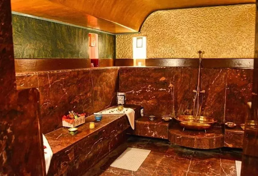 هتل Renaissance Boutique & Spa