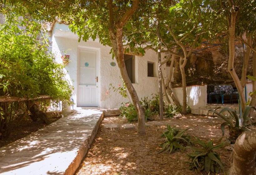 בית מלון כפרי L'oasi Villaggio Albergo