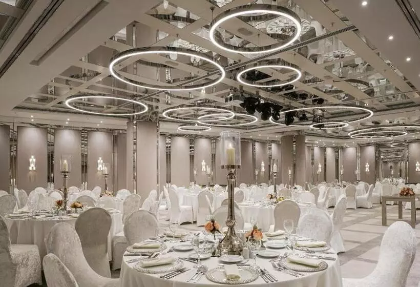 Отель Occidental Ankara