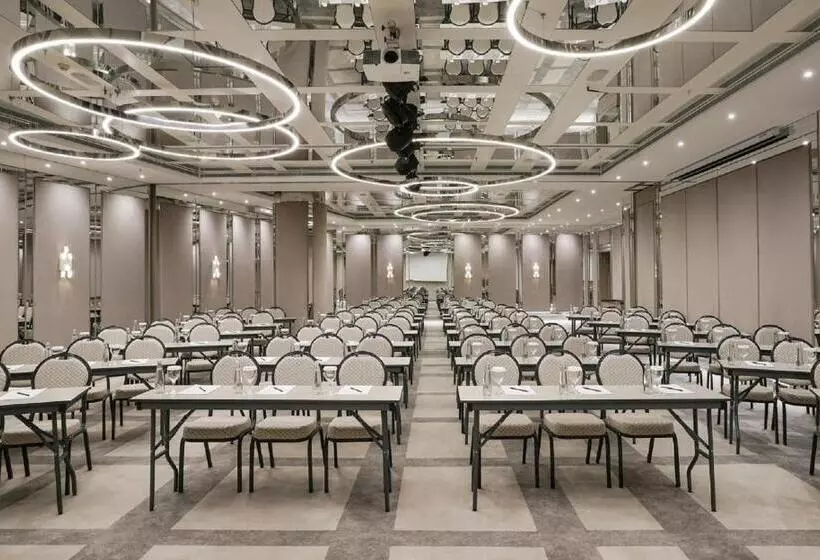 Отель Occidental Ankara