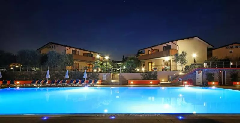 酒店 Onda Blu Resort