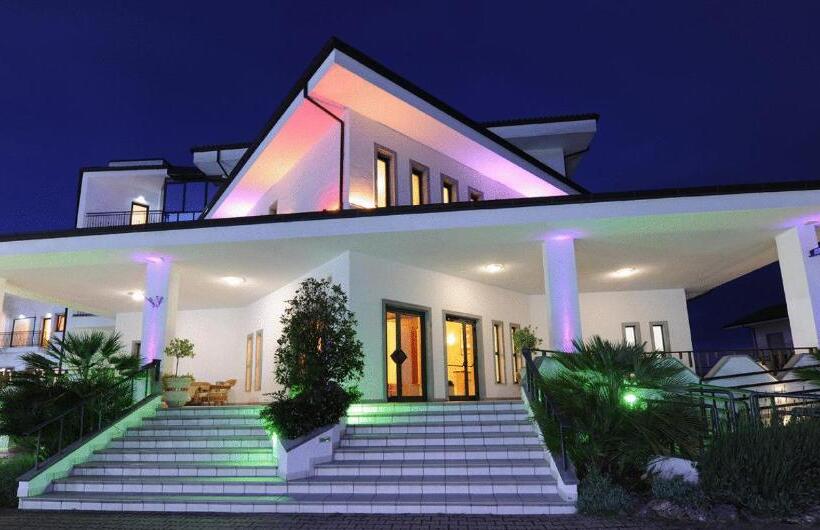 فندق Palace Savuto