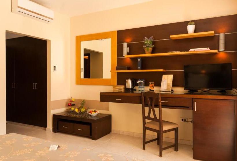 בית מלון כפרי The Parisian