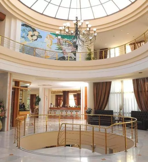Hotel Vantaris Palace